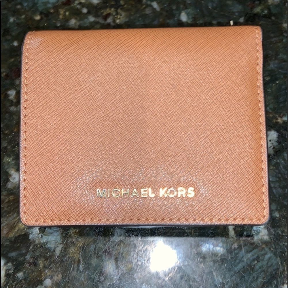 🔴SOLD🔴 Michael Kors Wallet